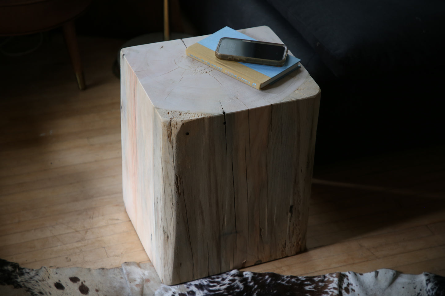 Accent Table/ Side Table